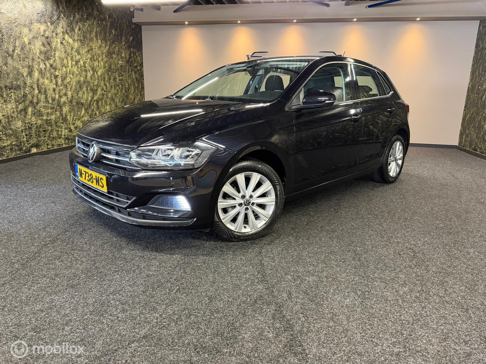 Volkswagen Polo 1.0 Comfortline-NAV-CARPLAY-PDC-LM VELGEN-21, Voorwielaandrijving, Euro 6, Zwart, Bedrijf