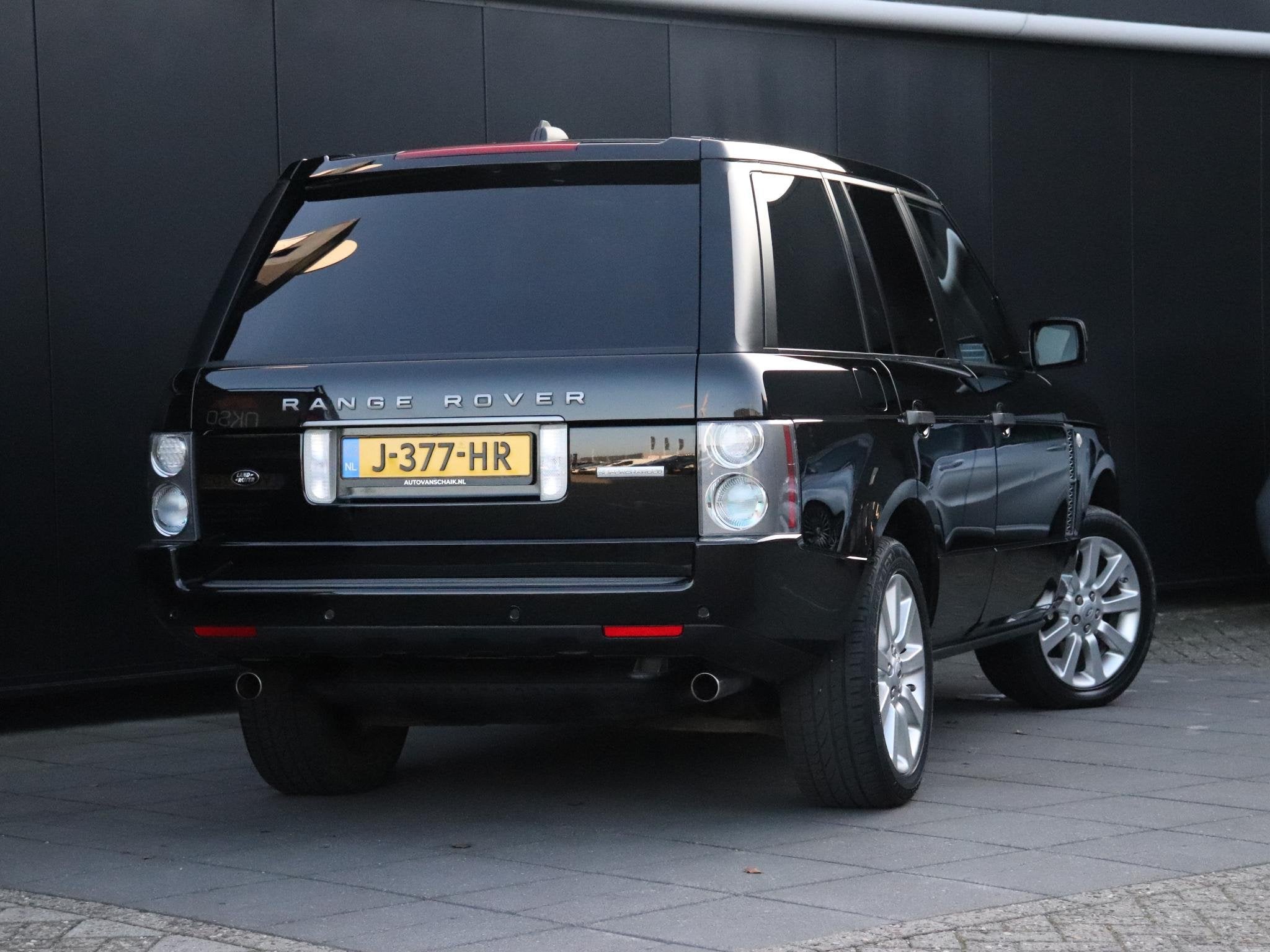 Land Rover Range Rover 4.2 V8 Supercharged YOUNGTIMER DEALER, Auto's, Land Rover, Automaat, Gebruikt, 8 cilinders, Zwart
