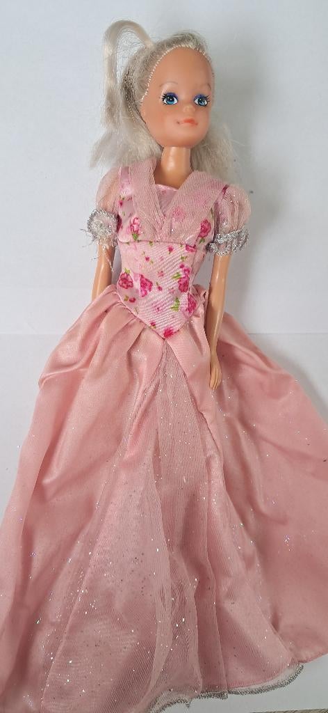 Barbie prinses, Ophalen of Verzenden, Zo goed als nieuw, Barbie