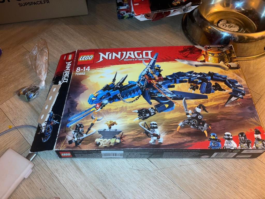 LEGO Ninjago 70652 Stormbringer compleet met doos en boek, Ophalen of Verzenden, Zo goed als nieuw, Elektrisch, Overige merken