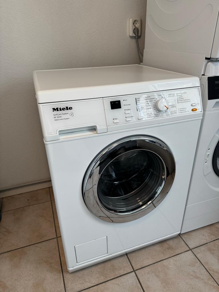 Miele W3241 SoftCare System Wasmachine, Ophalen, Gebruikt, Voorlader, Kort programma