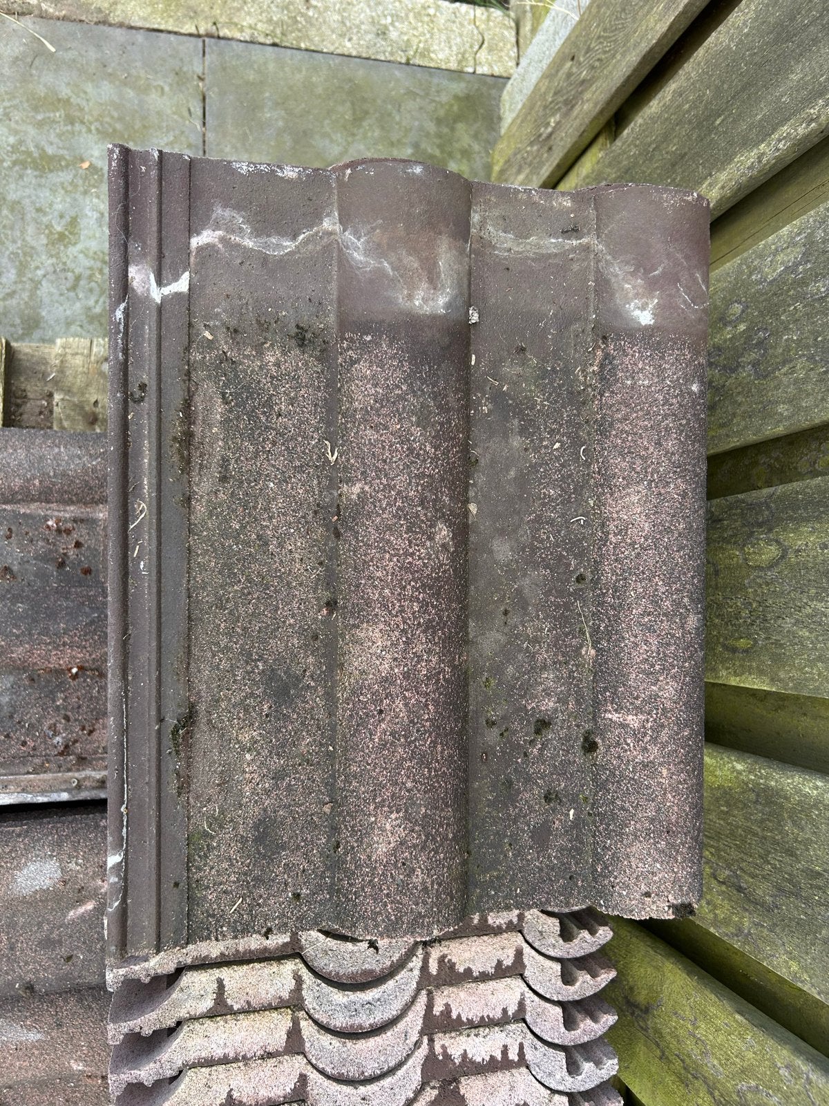 Gebruikte dakpannen (150 stuks) - Paars/Bruin, Ophalen of Verzenden, Dakpannen, Gebruikt, 10 tot 15 m²