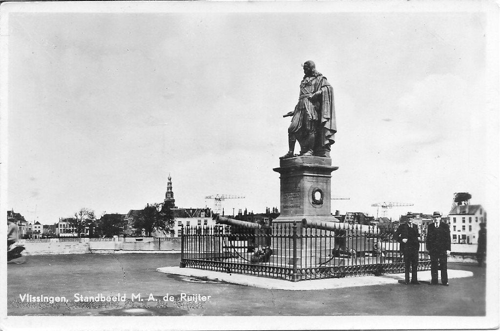 Oude ansichtkaart Vlissingen, Standbeeld M. A. de Ruijter, Ophalen of Verzenden, 1940 tot 1960, Gelopen, Zeeland