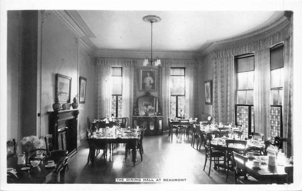 381-463-015 The Dining Hall at Beaumont, Verzamelen, Verzenden, Voor 1920, Overig Europa