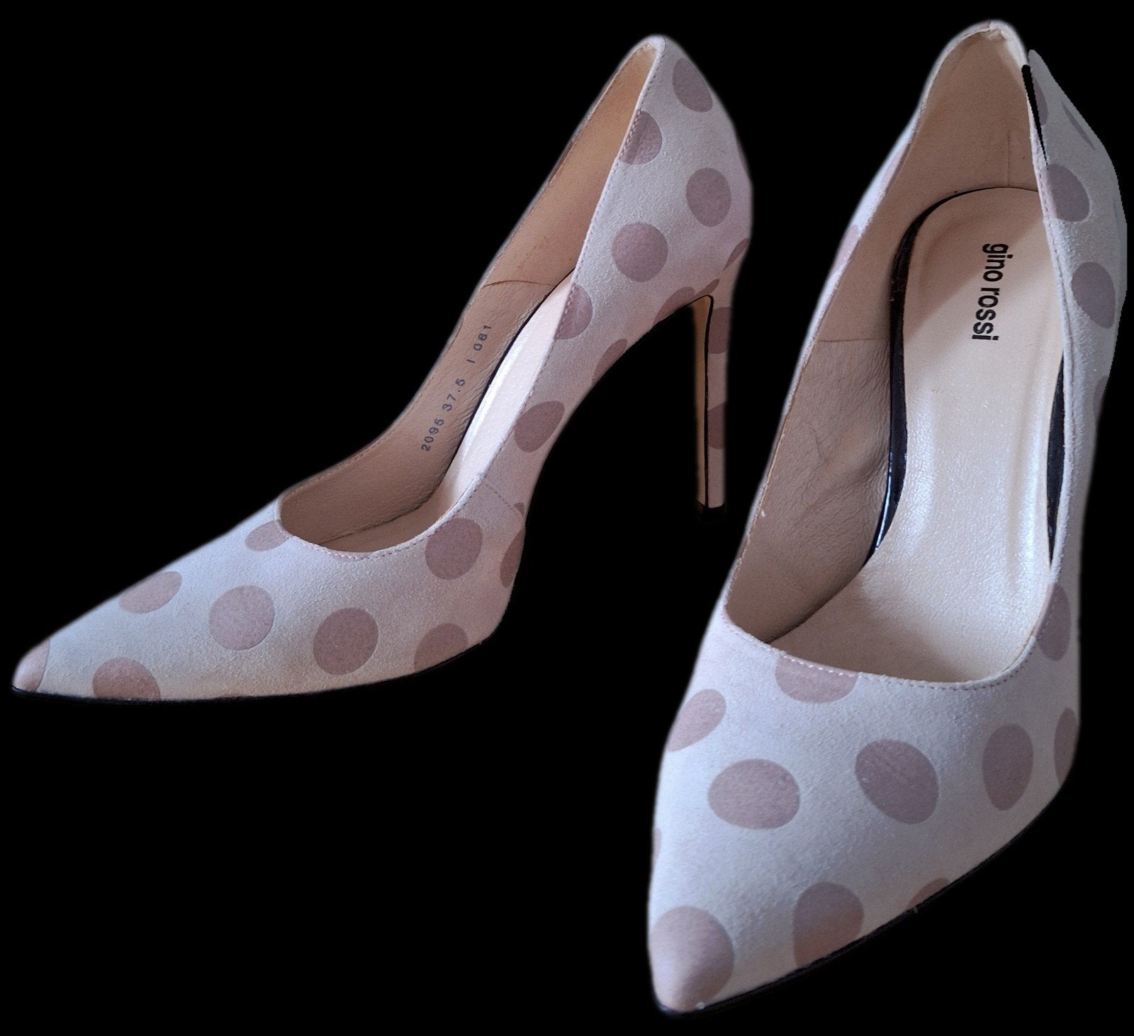 Gino Rossi Pumps met Polka Dots - Maat 37.5, Kleding | Dames, Schoenen, Gino Rossi, Pumps, Beige, Ophalen of Verzenden