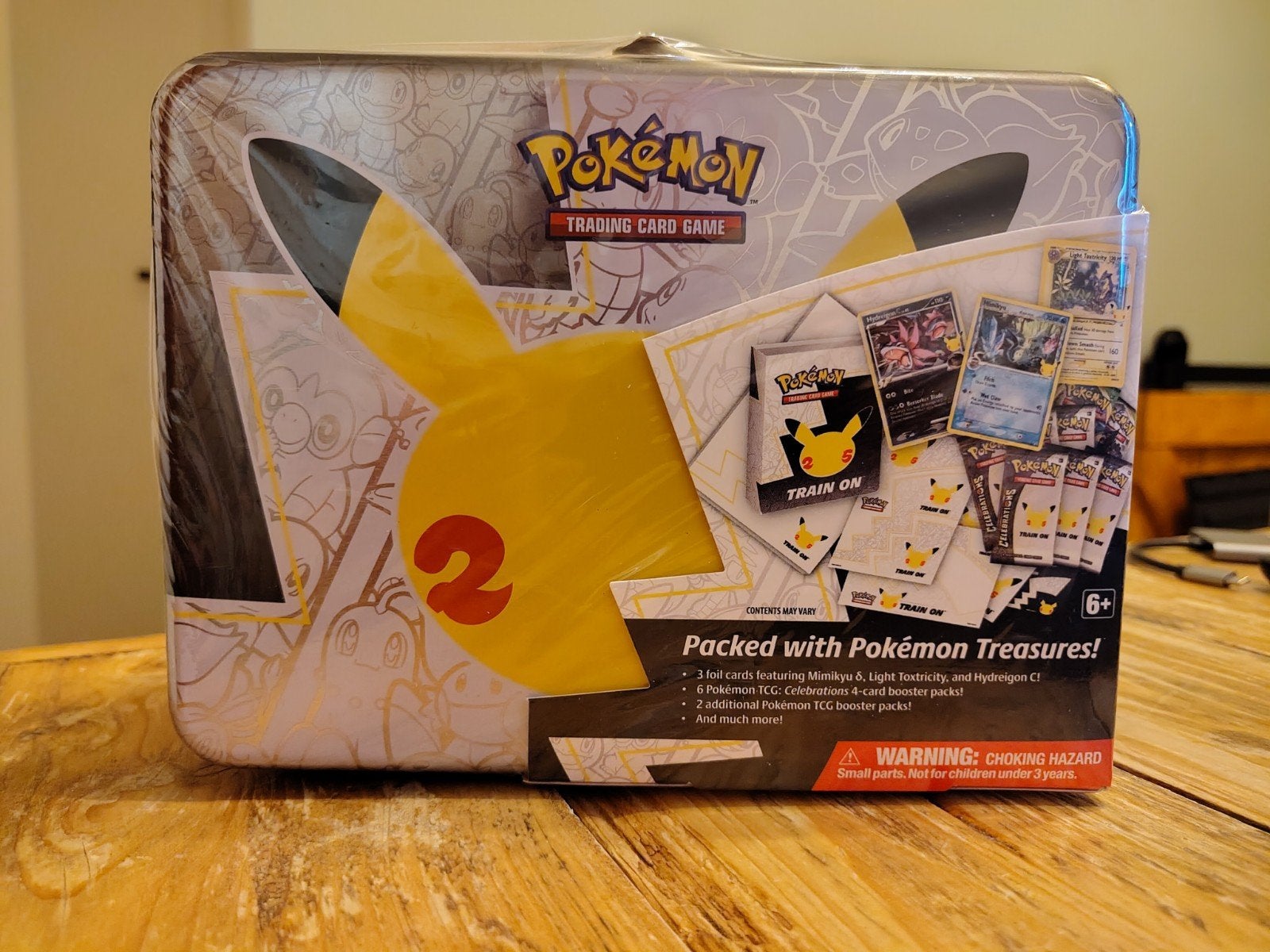 Pokémon Celebrations Collector Chest, Ophalen of Verzenden, Nieuw