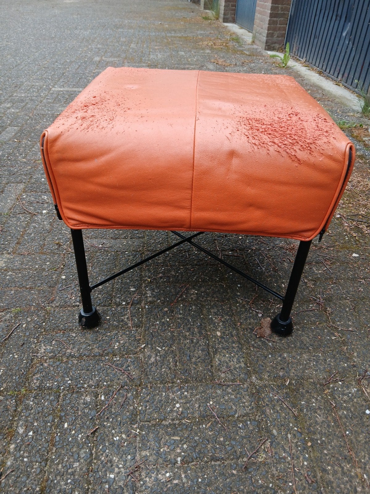 Montis poef - Oranje leer, Ophalen, Gebruikt, Leer, 50 tot 75 cm