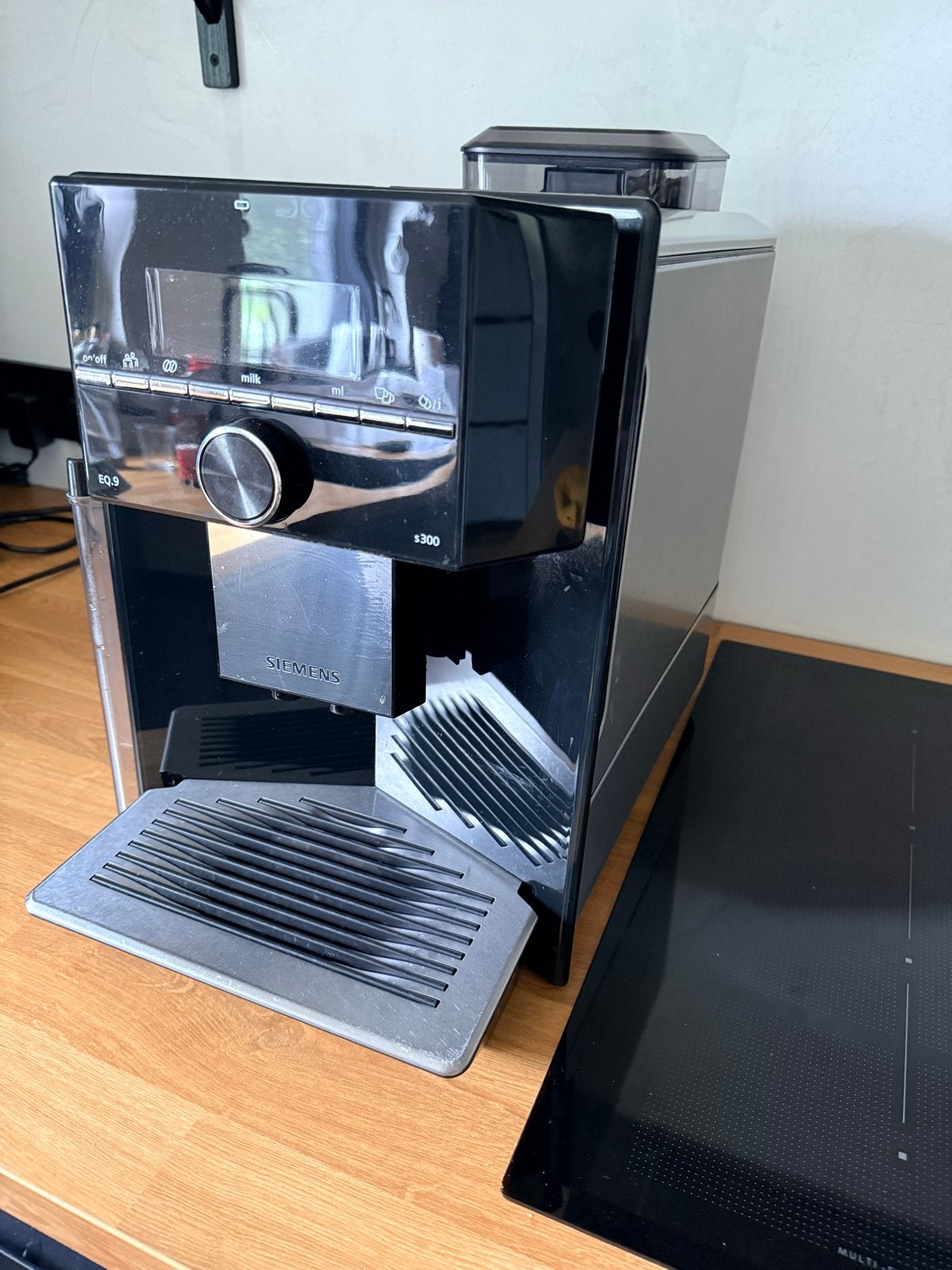 Siemens EQ.9 S300 volautomatische espressomachine, Ophalen, Afneembaar waterreservoir, Gebruikt, Espresso apparaat