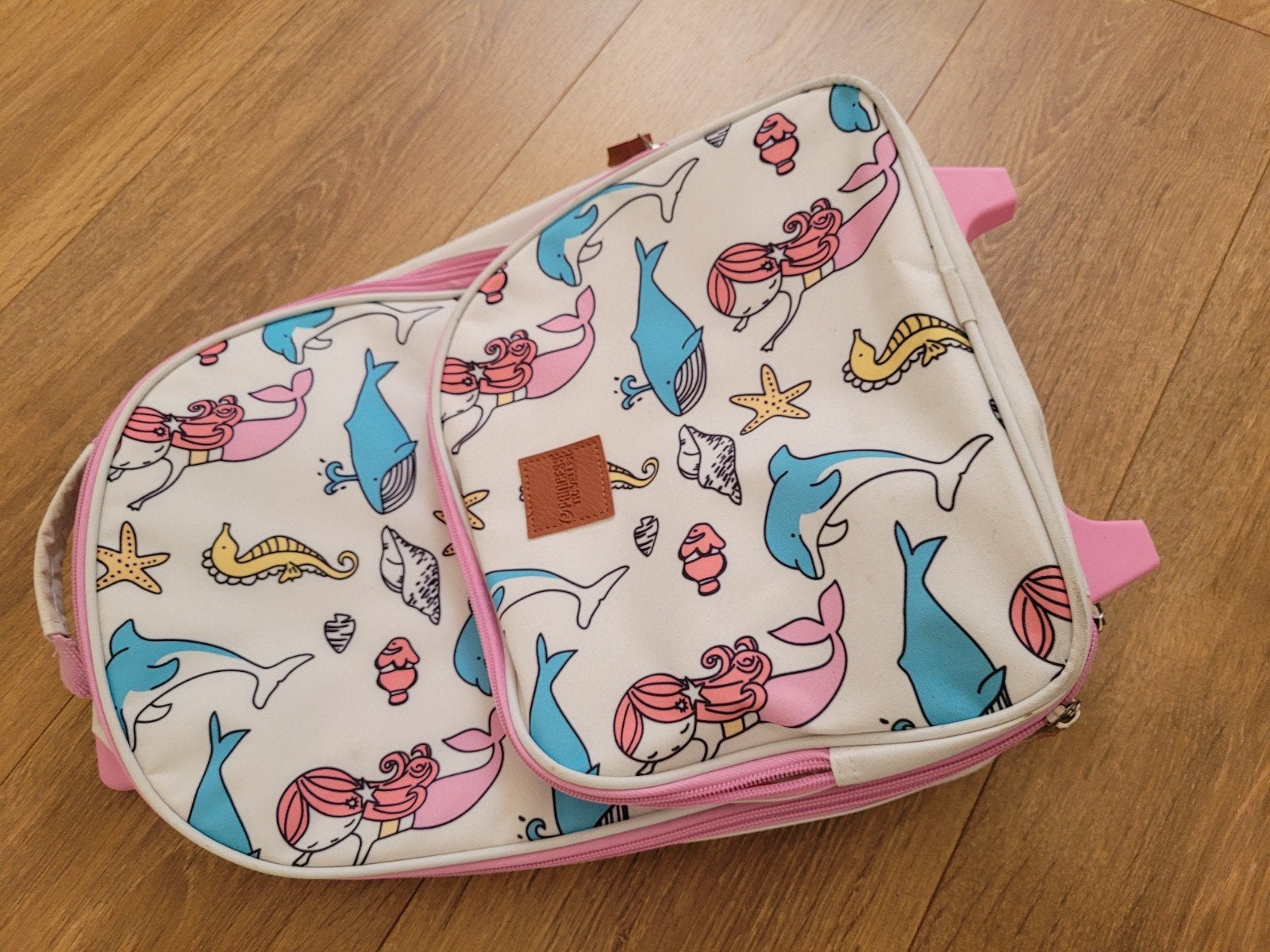 Leuke trolley met zeedieren print, Gebruikt, 20 tot 30 cm, Ophalen of Verzenden, Roze