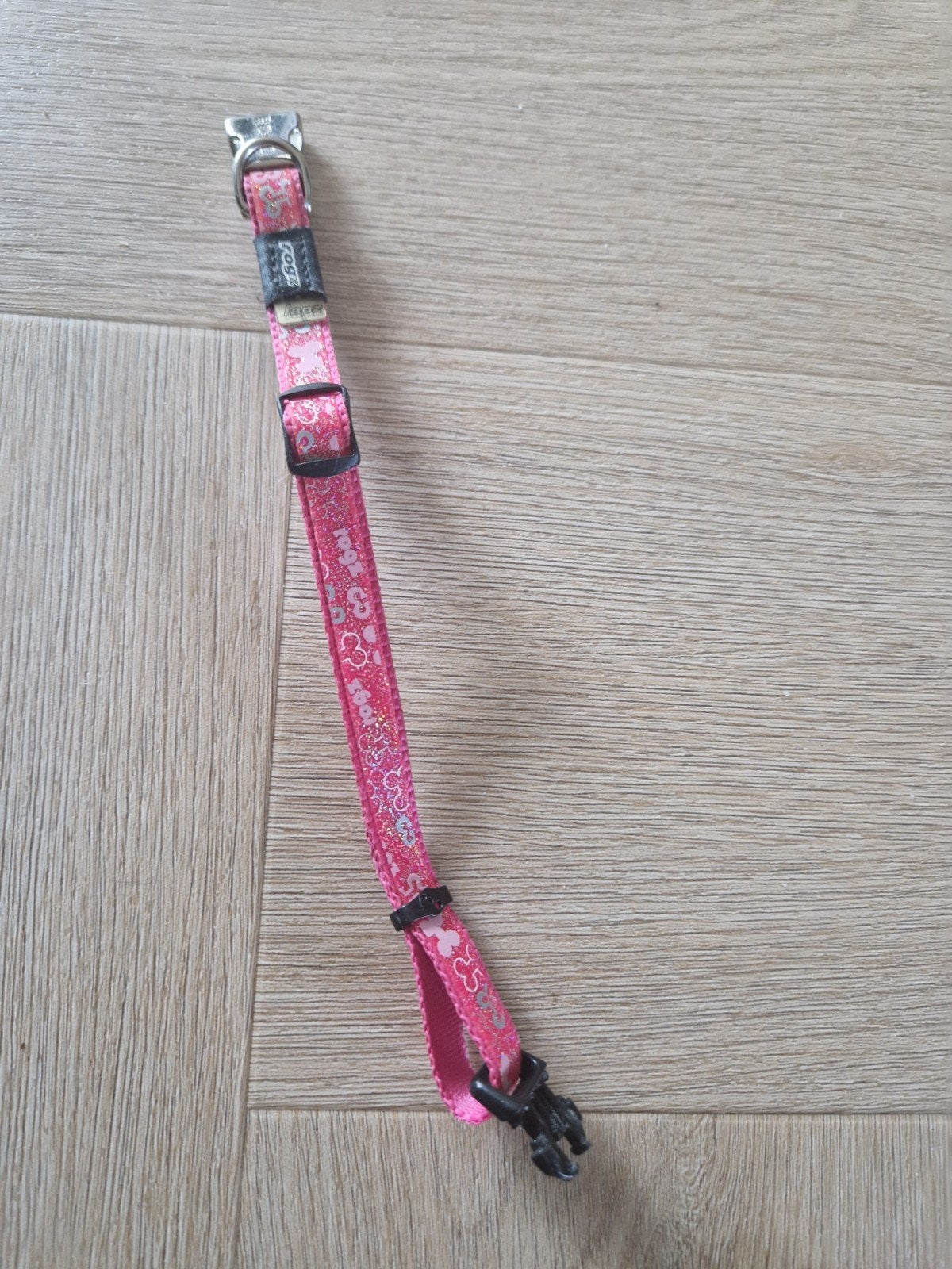 Roze hondenriempje, klein hondje, Dieren en Toebehoren, Ophalen of Verzenden, Zo goed als nieuw, Hondenriem