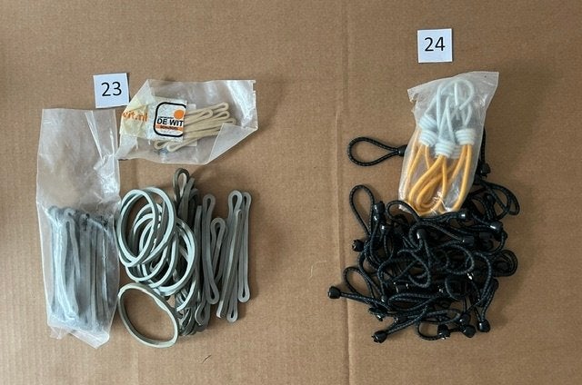 Tent elastieken (rubber ringen) en tentspanners met haak, Ophalen, Zo goed als nieuw
