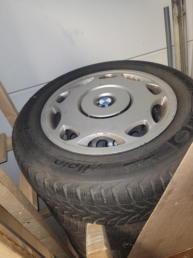 Set wieldoppen 15 inch BMW E36 goedkoop, Ophalen, Gebruikt, BMW, Motorkap