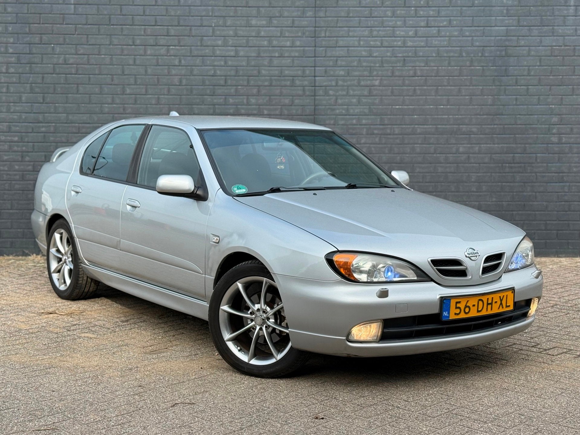 Nissan Primera 2.0 Sport Plus CVT M6 Xenon Automaat ECC Airc, 1998 cc, Stof, 4 cilinders, Origineel Nederlands
