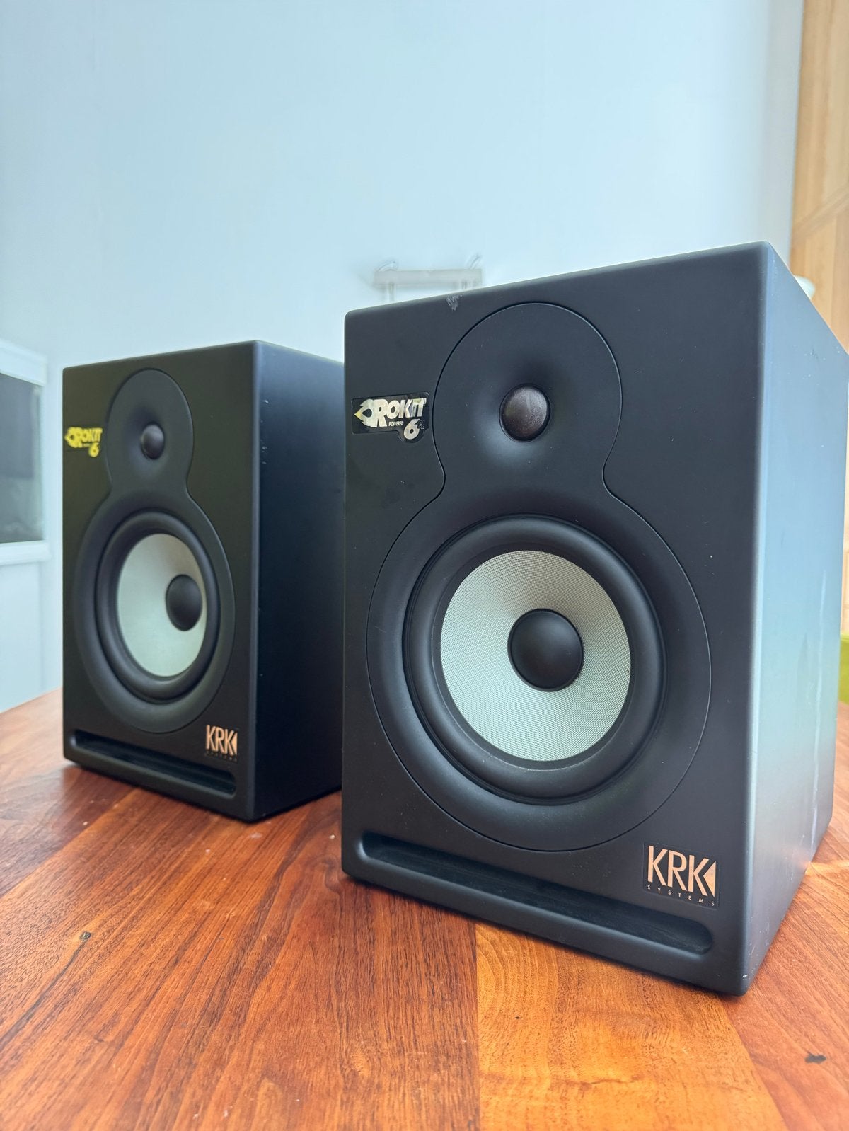 2x KRK Rokit 6 CL Studio Monitoren met kabels, Ophalen, Studiomonitor, Gebruikt, Inclusief kabels