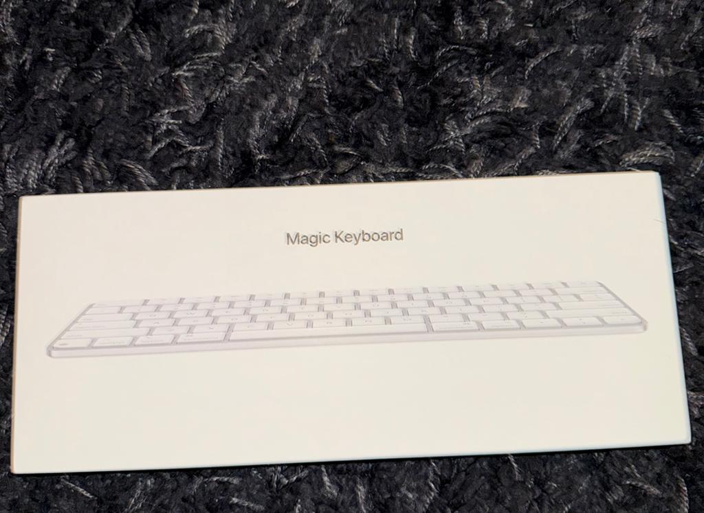 Apple magic keyboard 2 stuks, Ophalen, Ergonomisch, Nieuw, Overige indelingen
