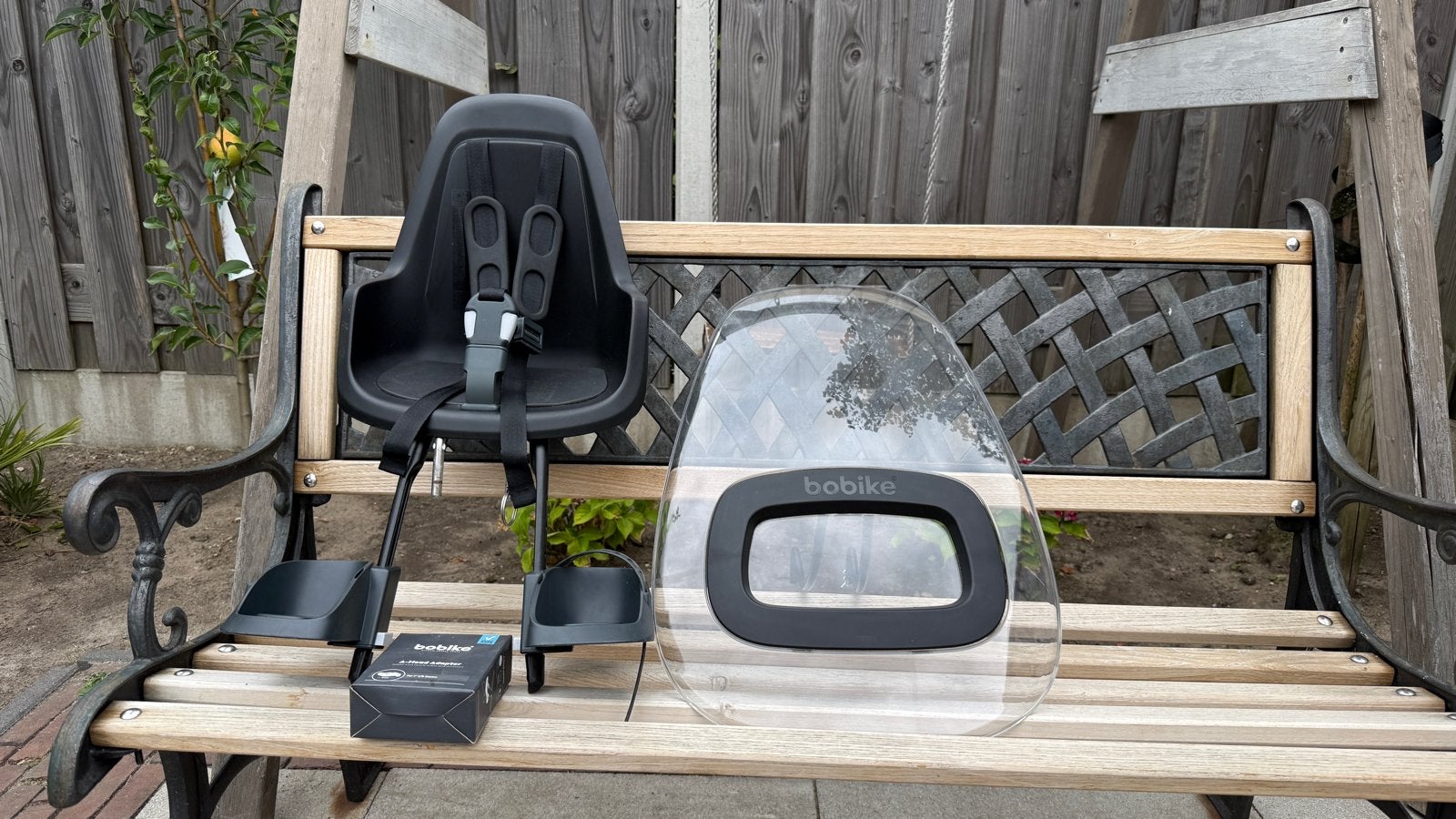 Bobike ONE Mini fietsstoeltje met windscherm en adapter, Ophalen, Voetsteuntjes, Zo goed als nieuw, Voorzitje