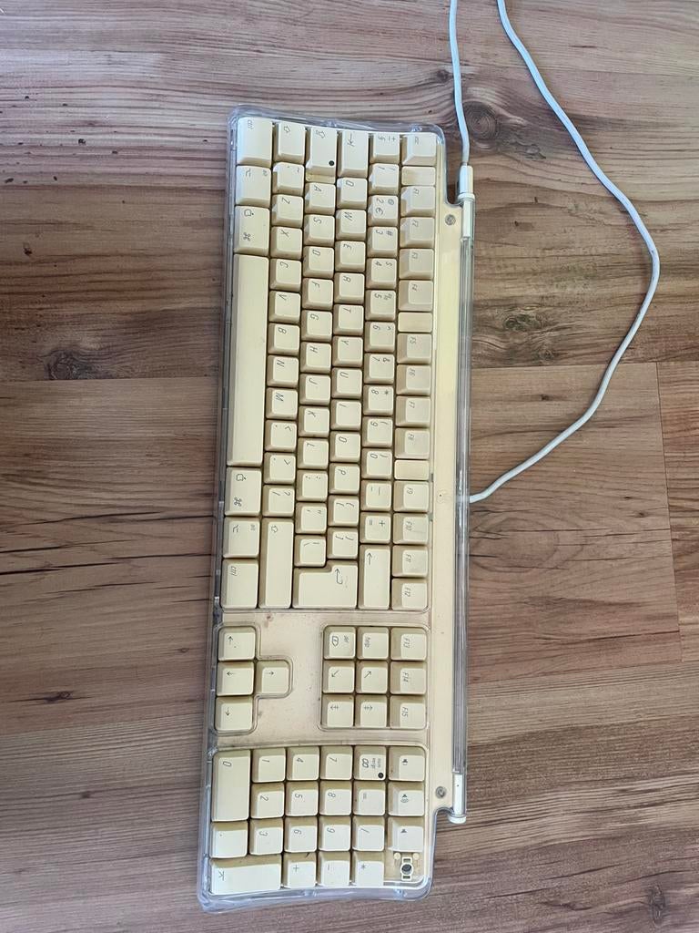 Apple toetsenbord oud, Computers en Software, Toetsenborden, Ophalen of Verzenden, Gebruikt