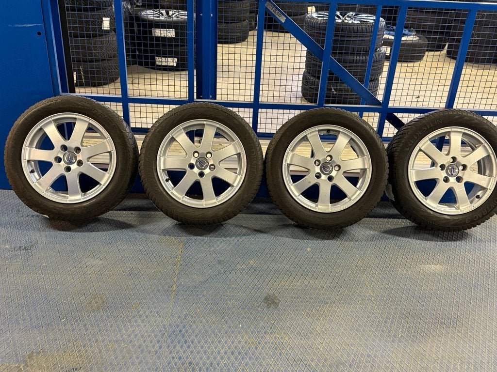 16'' Cordelia - V50 - Vredestein Snowtrac - 205/55 R16