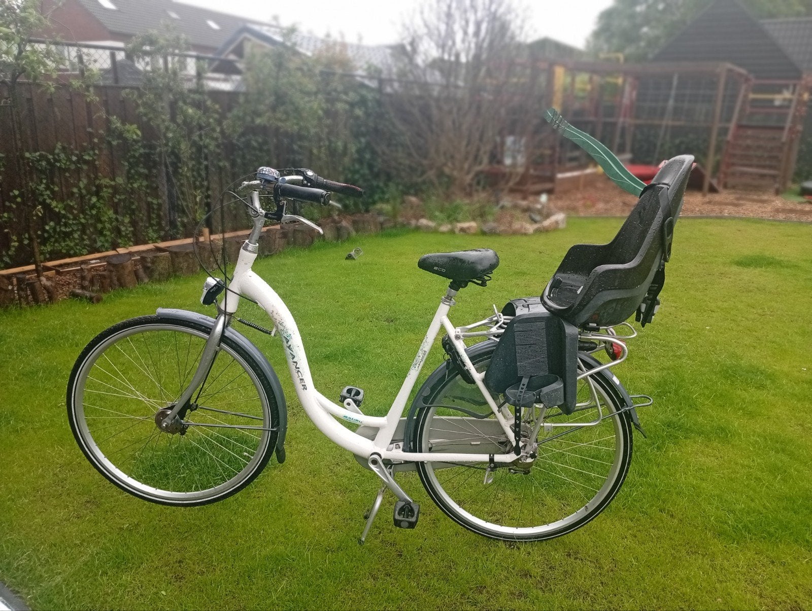 Avancer mamafiets met Kinderzitje - Zo goed als nieuw, Fietsen en Brommers, Fietsen | Dames | Damesfietsen, Velgrem, Ophalen, Overige merken