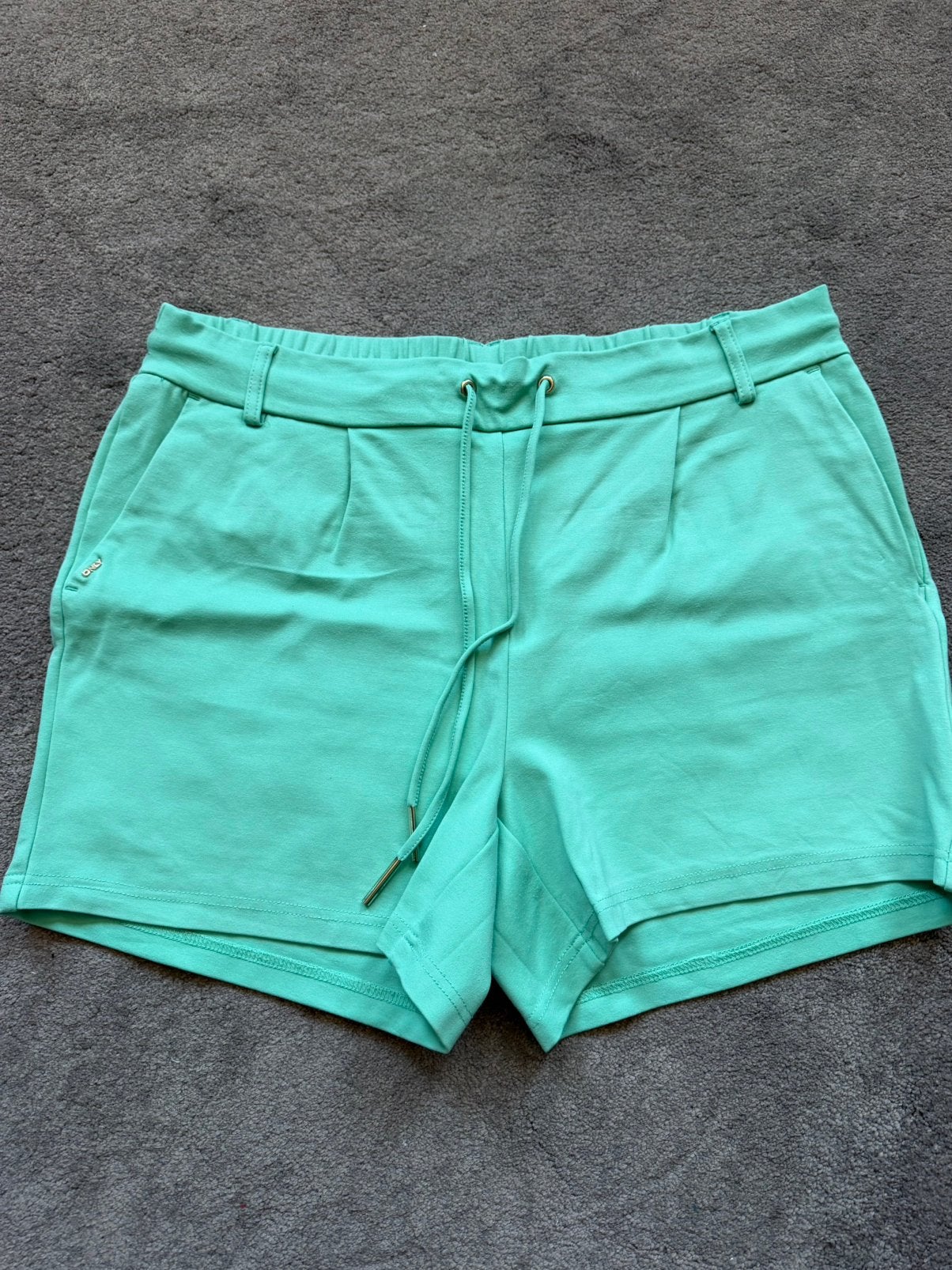 Korte broek dames mintgroen poptrash model Only mt L, Overige kleuren, Kort, Maat 42/44 (L), Ophalen of Verzenden