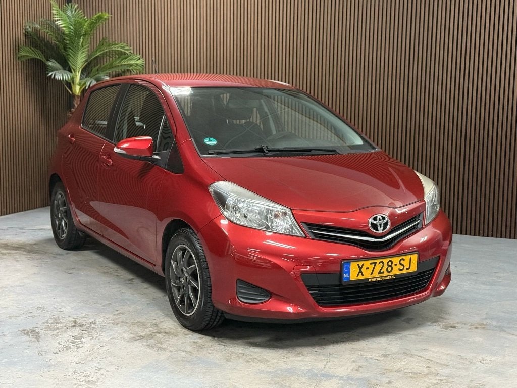 Toyota Yaris 1.0 VVT-i Aspiration (bj 2012), Auto's, Euro 5, 527 kg, Gebruikt, Elektrische ramen