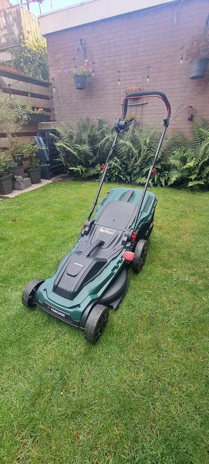 Parkside grasmaaier - Zo goed als nieuw, Tuin en Terras, Grasmaaiers, Ophalen, Cirkelmaaier, Elektrische grasmaaier, Opvangbak