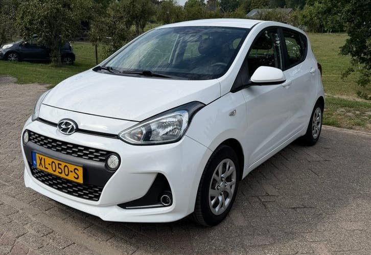 Hyundai i10 1.0i Comfort | Cruise | Dealer onderhouden |, Auto's, Voorwielaandrijving, Stof, 31 €/maand, 4 stoelen