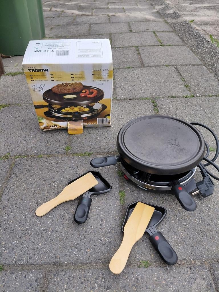 Tristar Raclette Grill met 2 pannetjes en spatels, Witgoed en Apparatuur, Gourmetstellen, Zo goed als nieuw, 4 t/m 7 personen