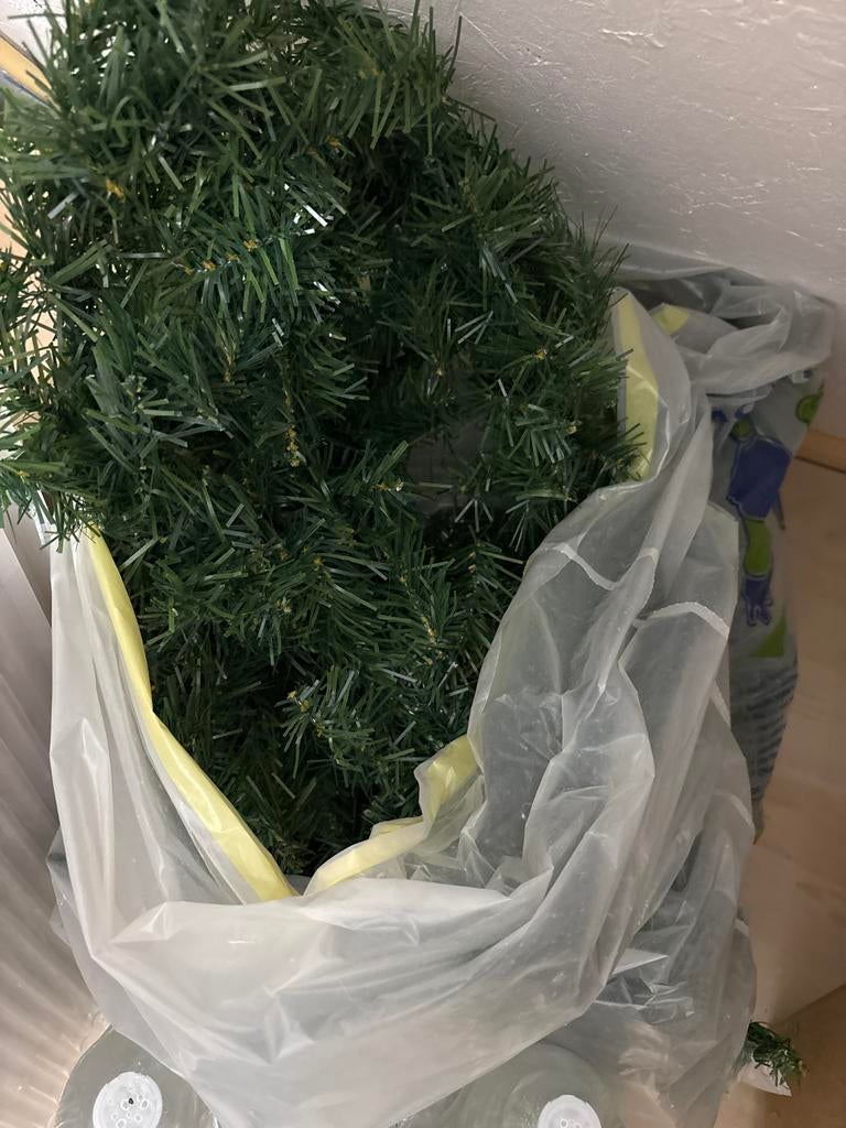 Kwest verzeiring trap met lichtjes, Ophalen