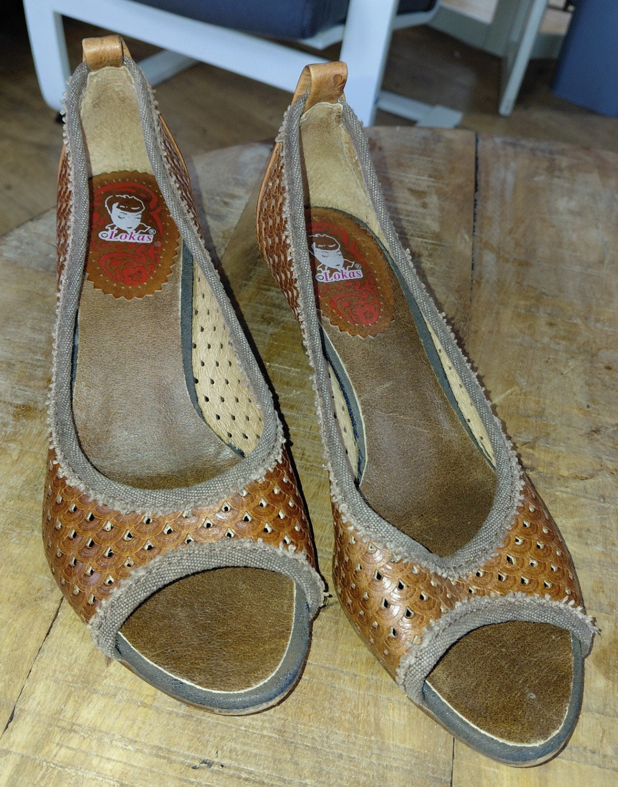 Lokas open teen pumps - Maat 38, Kleding | Dames, Pumps, Lokas, Bruin, Ophalen of Verzenden