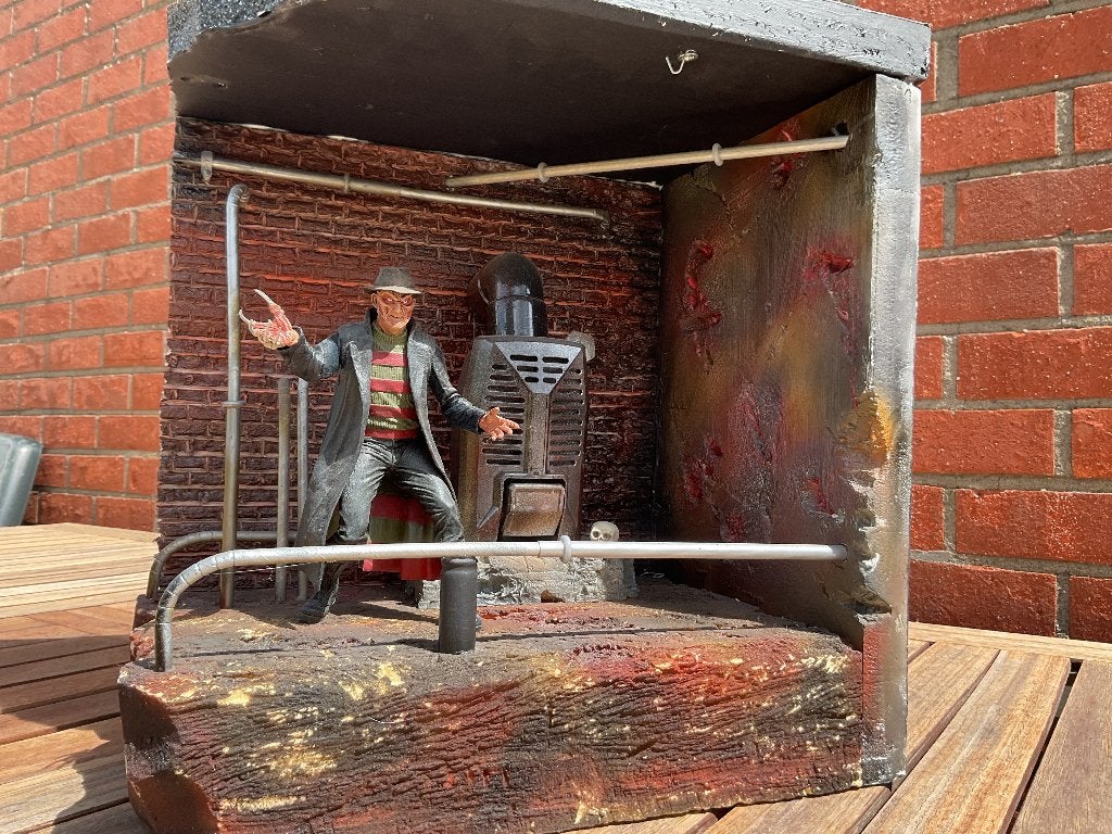 Custom Freddy Krueger boiler room Met kachel, Verzamelen, Ophalen