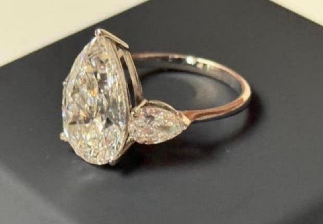 Nieuwe witgouden ring met VS2 diamanten van maar liefst 6CT!, Nieuw, Ophalen of Verzenden, 17 tot 18, Met edelsteen