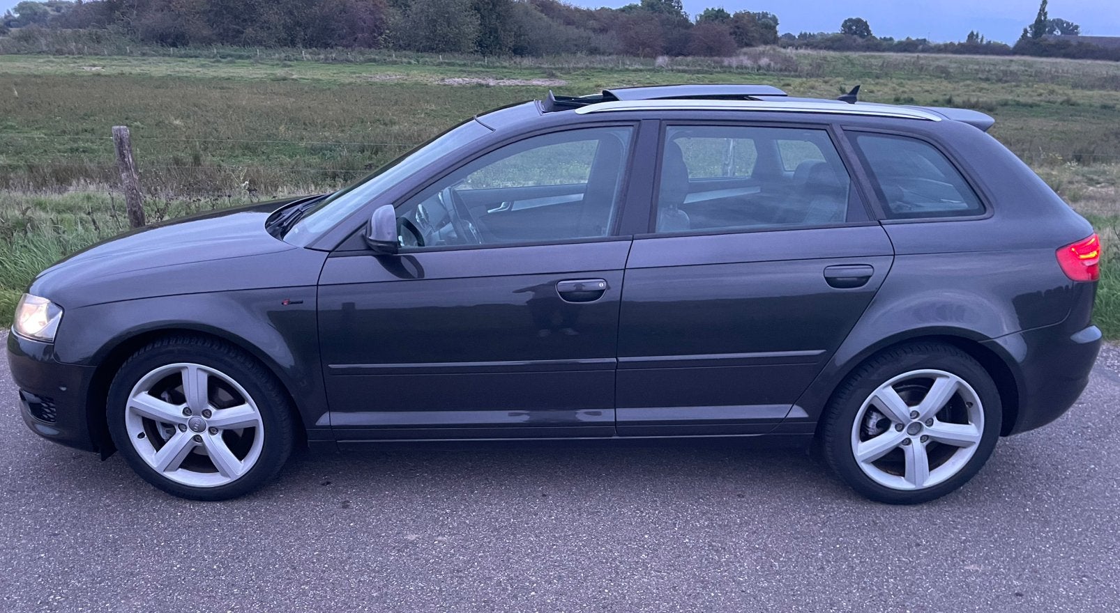 Foto 4 van AUDI A3 Sportback 1.8 TFSI automaat | PANO | leer | TREKHAAK