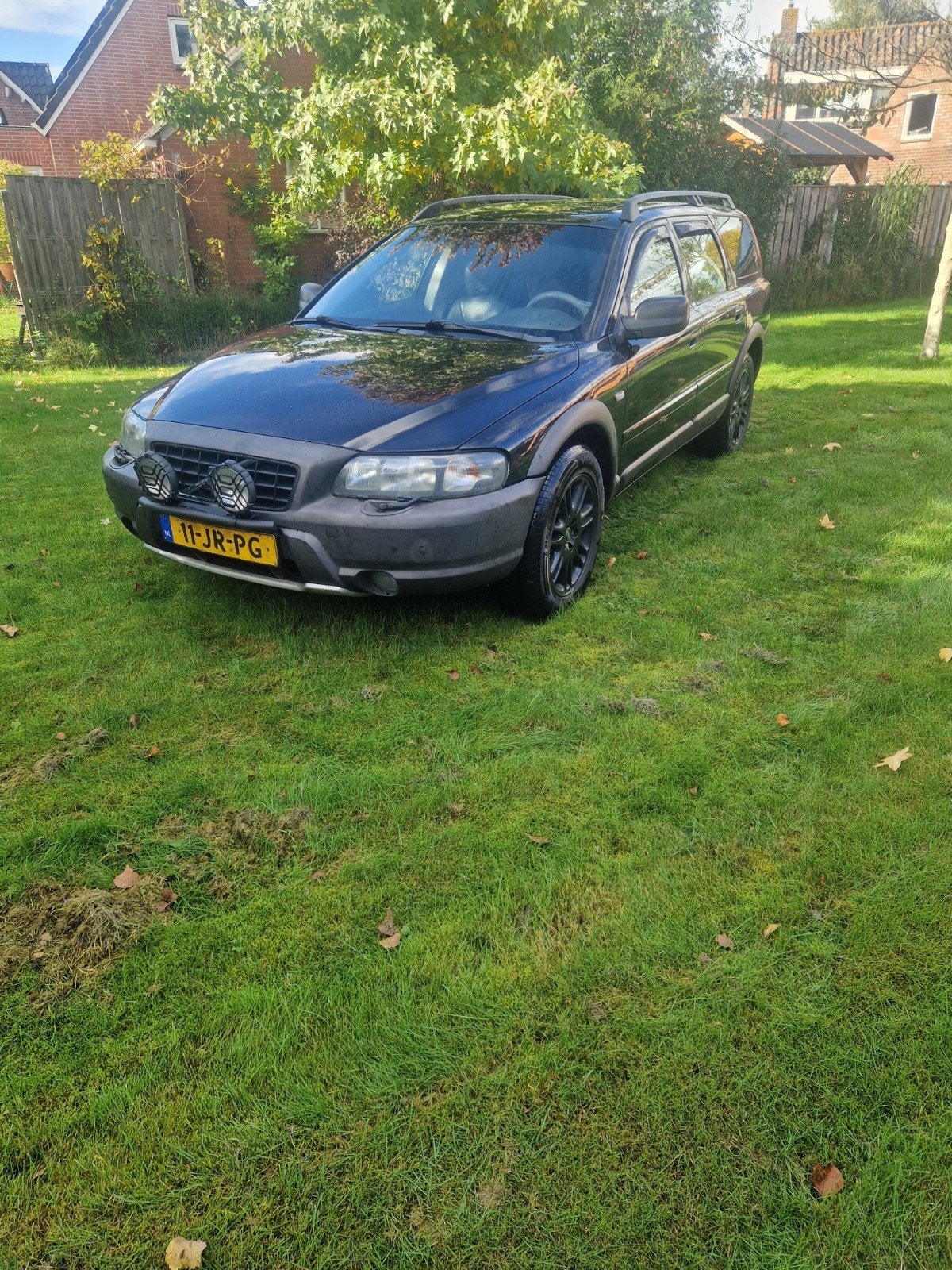 Volvo V70 2.4 T XC 4WD 2002 Zwart, Auto's, 1636 kg, 1800 kg, Zwart, Zwart