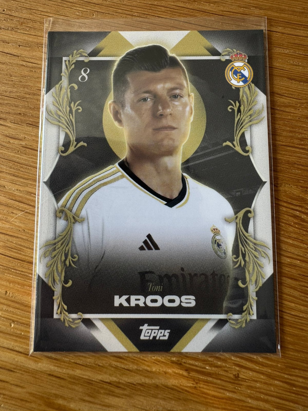 Toni Kroos Topps Real Madrid Portrait Posers, Ophalen of Verzenden, Zo goed als nieuw, Buitenlandse clubs, Poster, Plaatje of Sticker