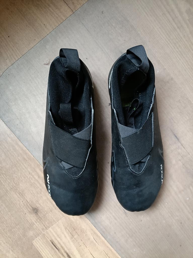 Voetbalschoenen (Nike Air, zoom), Ophalen, Gebruikt, Maat XS of kleiner, Schoenen