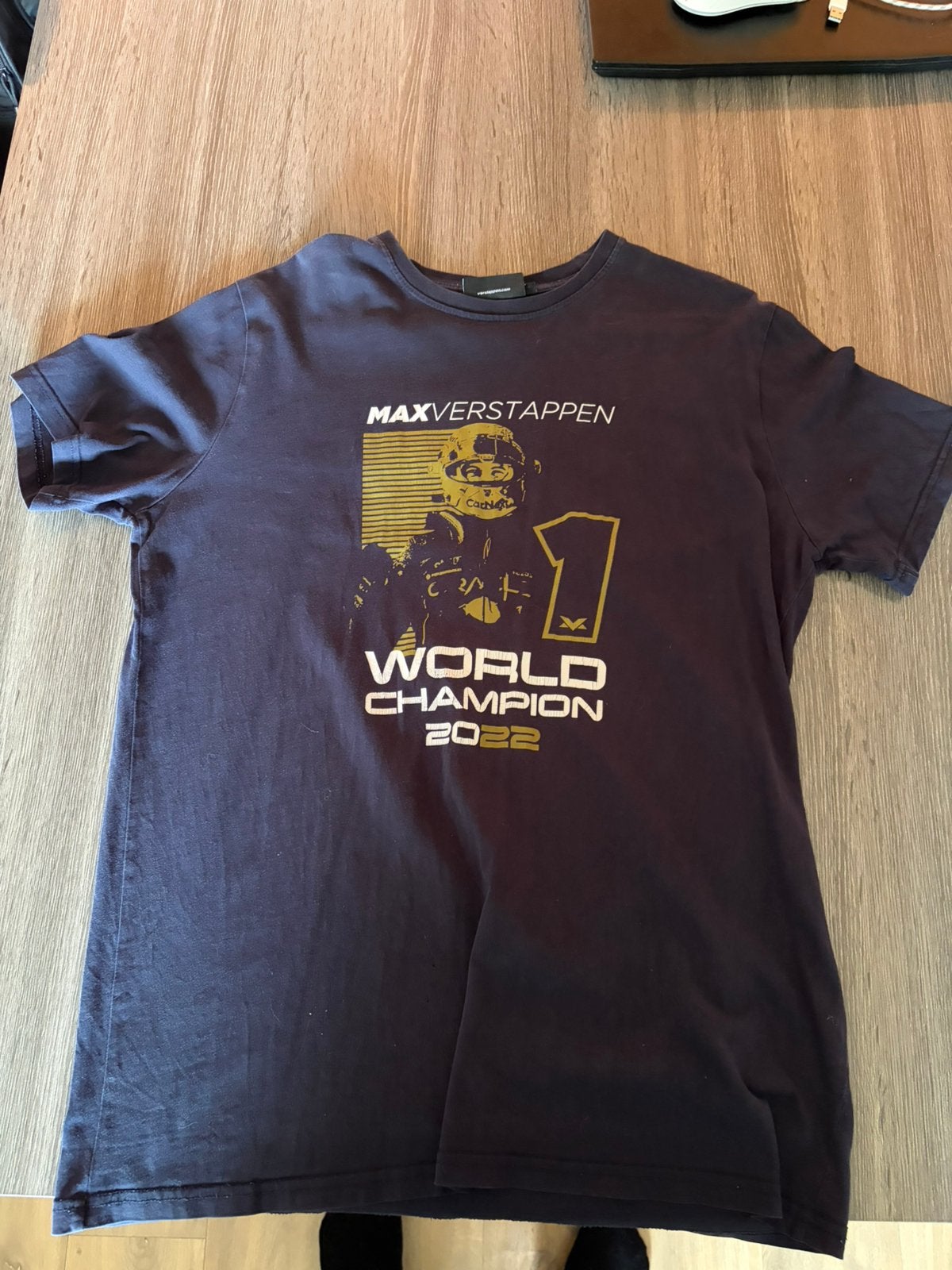 Max verstappen 2022 WC shirt & Red Bull shirt 2023, Ophalen, Zo goed als nieuw, Blauw