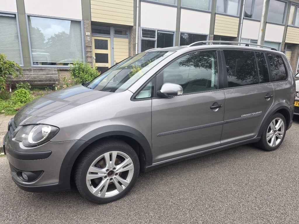 VW Touran 7 personen /Automaat 1.4 TSI/ nieuwe APK, Ophalen, Nieuw, Volkswagen