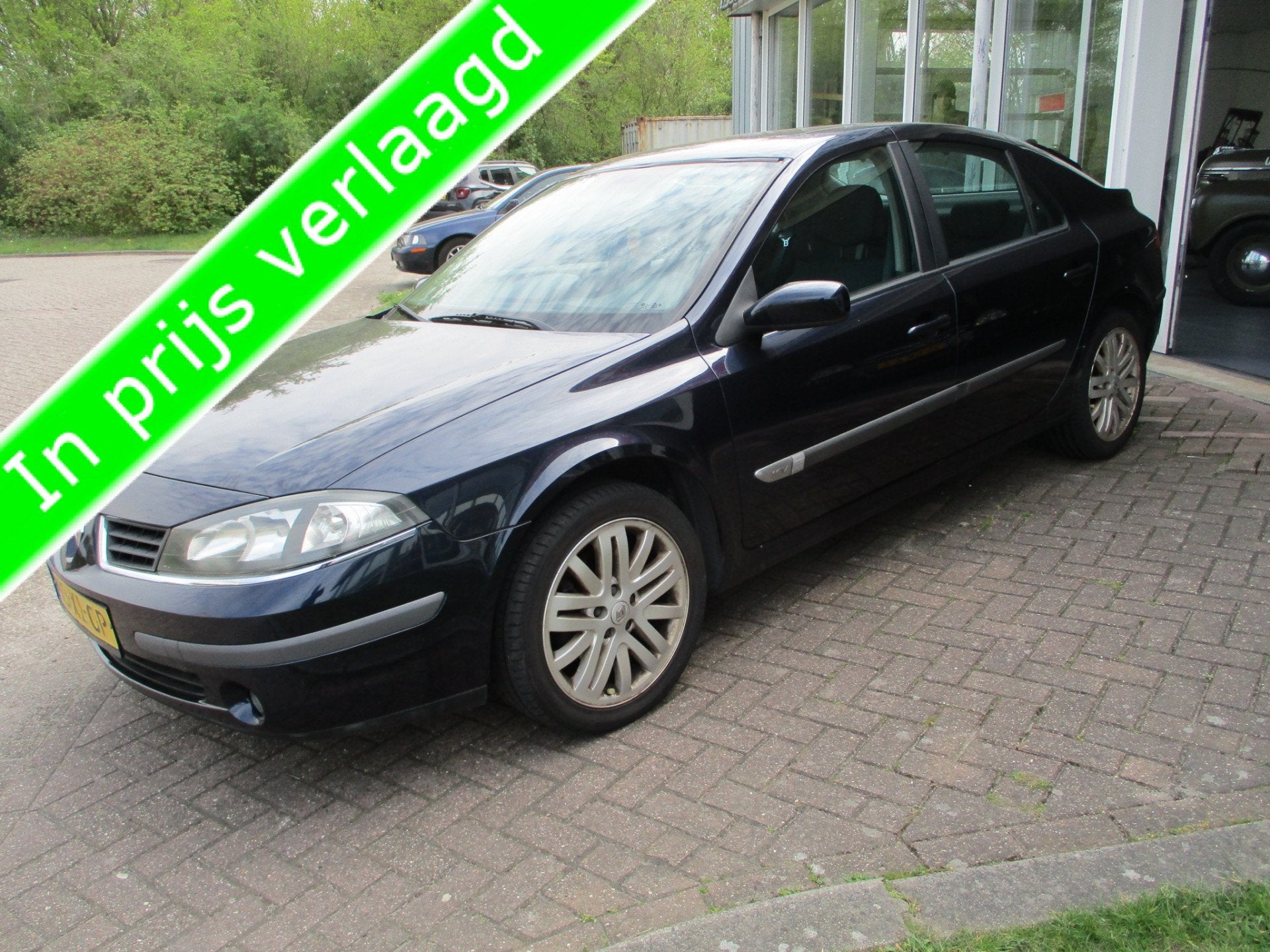 Renault Laguna 1.6-16V Business Keurige Auto! Km stand Nap!, Auto's, Renault, Voorwielaandrijving, Laguna, Stof, Gebruikt
