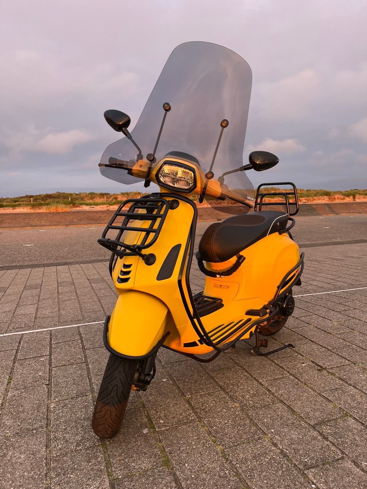 Prachtige Vespa Sprint vol - Geel Lage KM & Zeer Nette Staat, Ophalen, Maximaal 45 km/u, Vespa S, Zo goed als nieuw