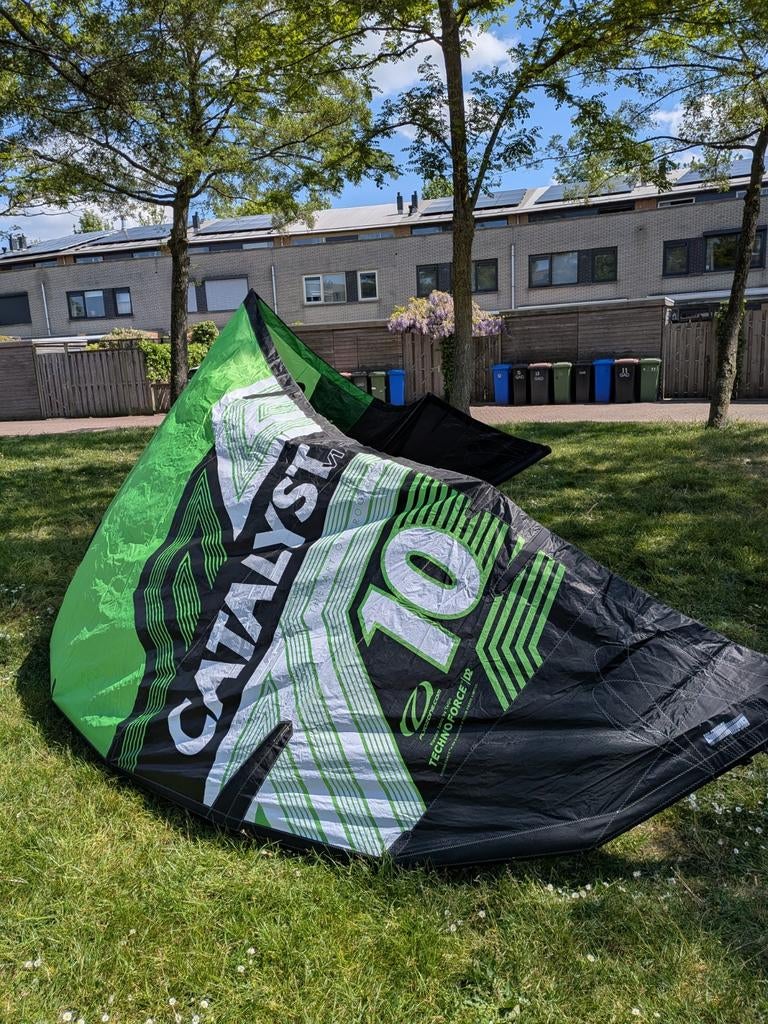 Ozone catalyst 10 meter, Watersport en Boten, Kitesurfen, Geen board, Ophalen, 10 m²