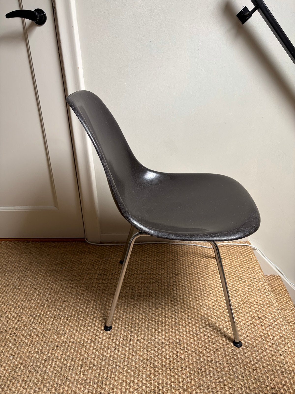 Vintage Eames Fiberglass DSX – Dark Tone DT – Herman Miller, Ophalen of Verzenden