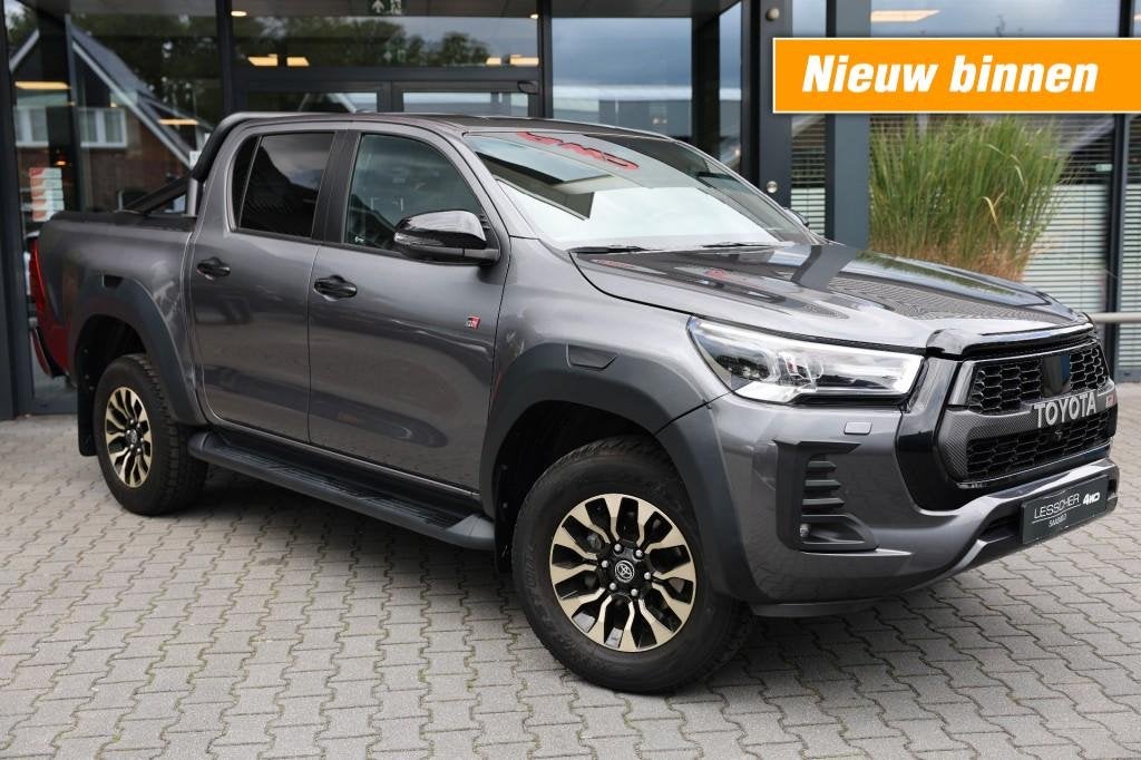 Toyota HILUX 2.8 D-4D DUBBEL CABIN GR SPORT A/T 2 ZITS 4WD V, Auto's, Automaat, Huisgarantie, Parkeercamera, Met garantie (alle)