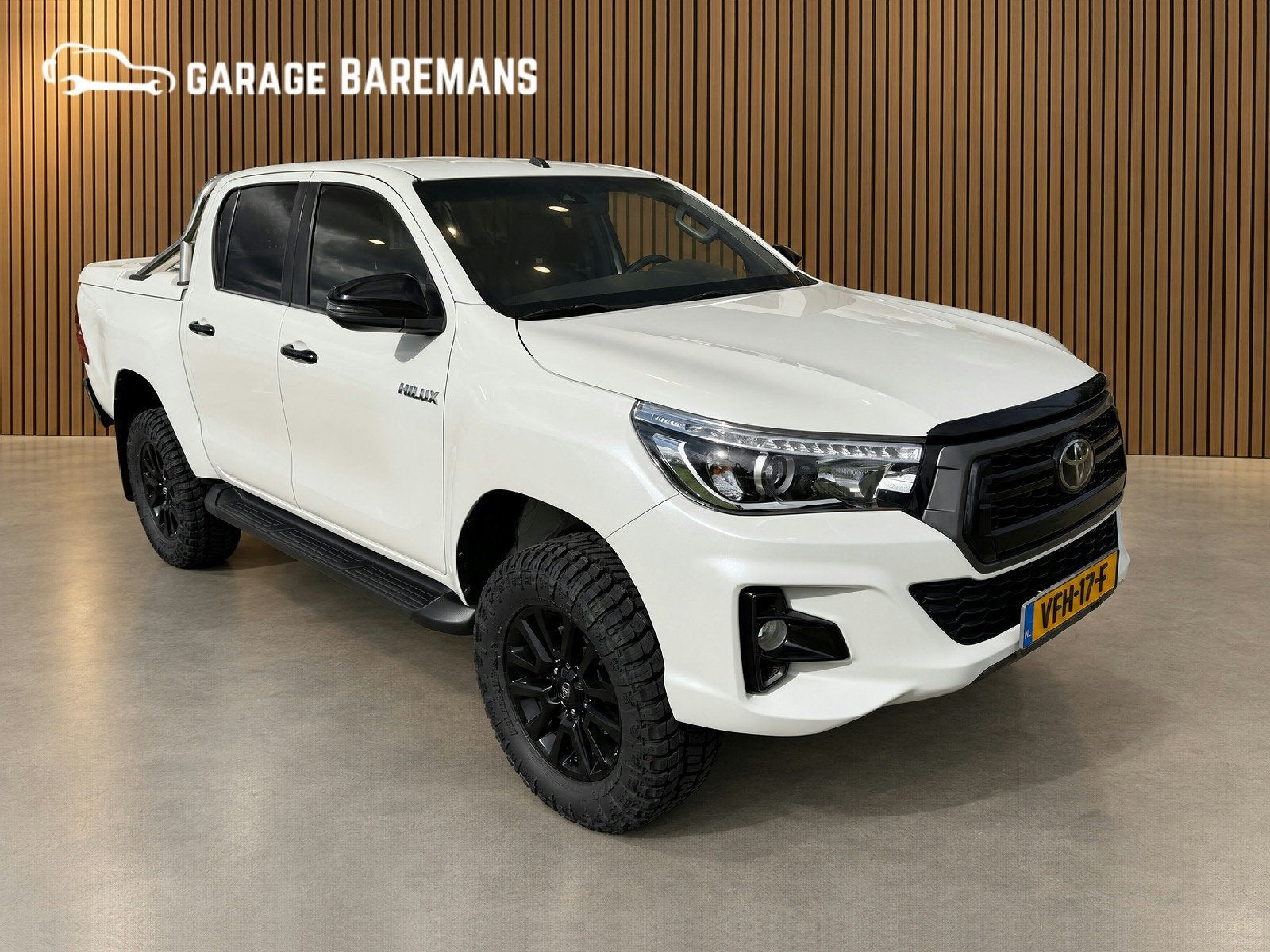 Toyota Hilux 2.4 D-4D Double Cab Professional (bj 2020), Auto's, Automaat, Gebruikt, 4 cilinders, 150 pk