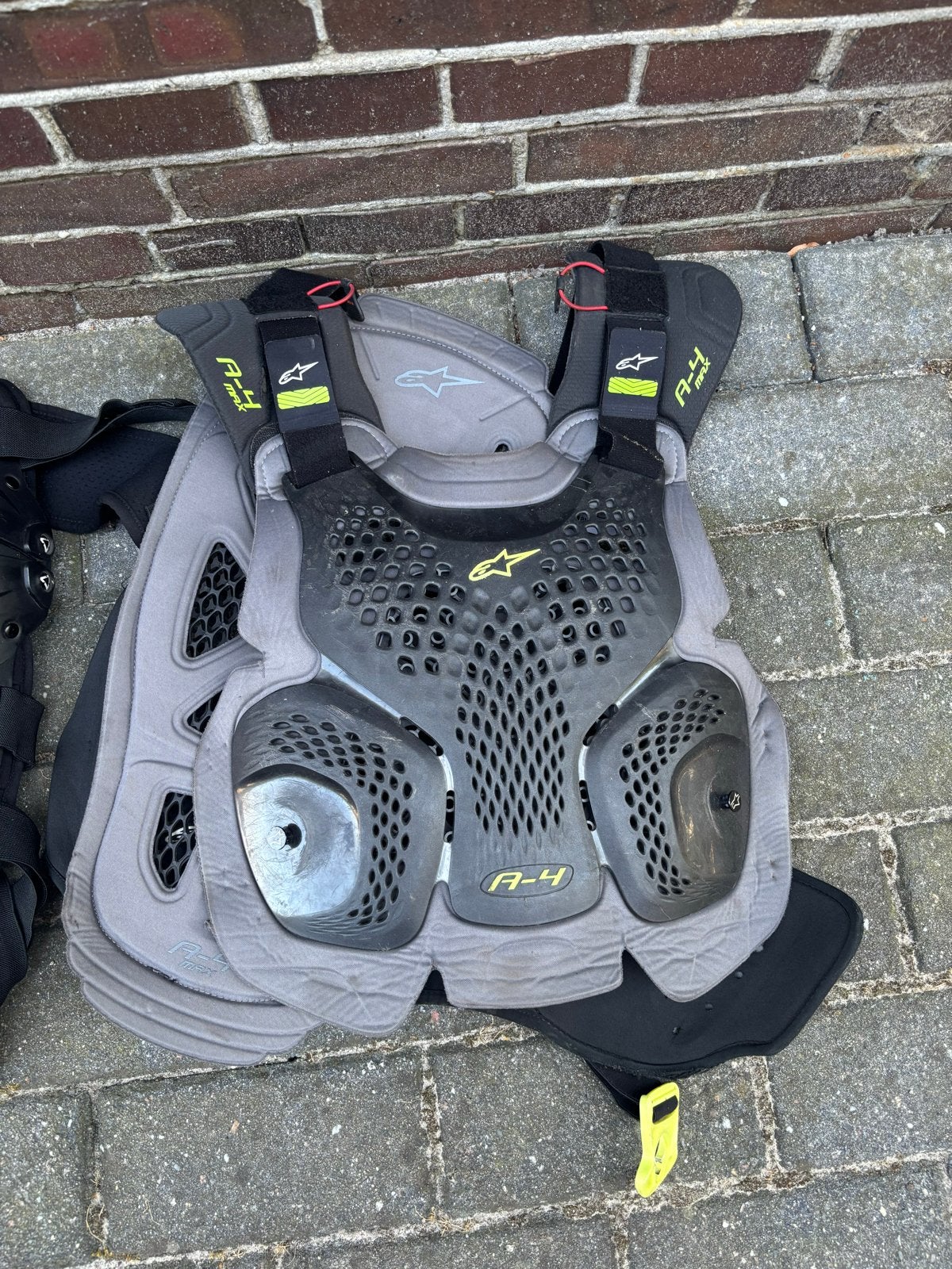Complete Motorcross Set: Bodyprotector, Kniebeschermers, Nek, Ophalen of Verzenden, Tweedehands, Heren, Motorcrosskleding