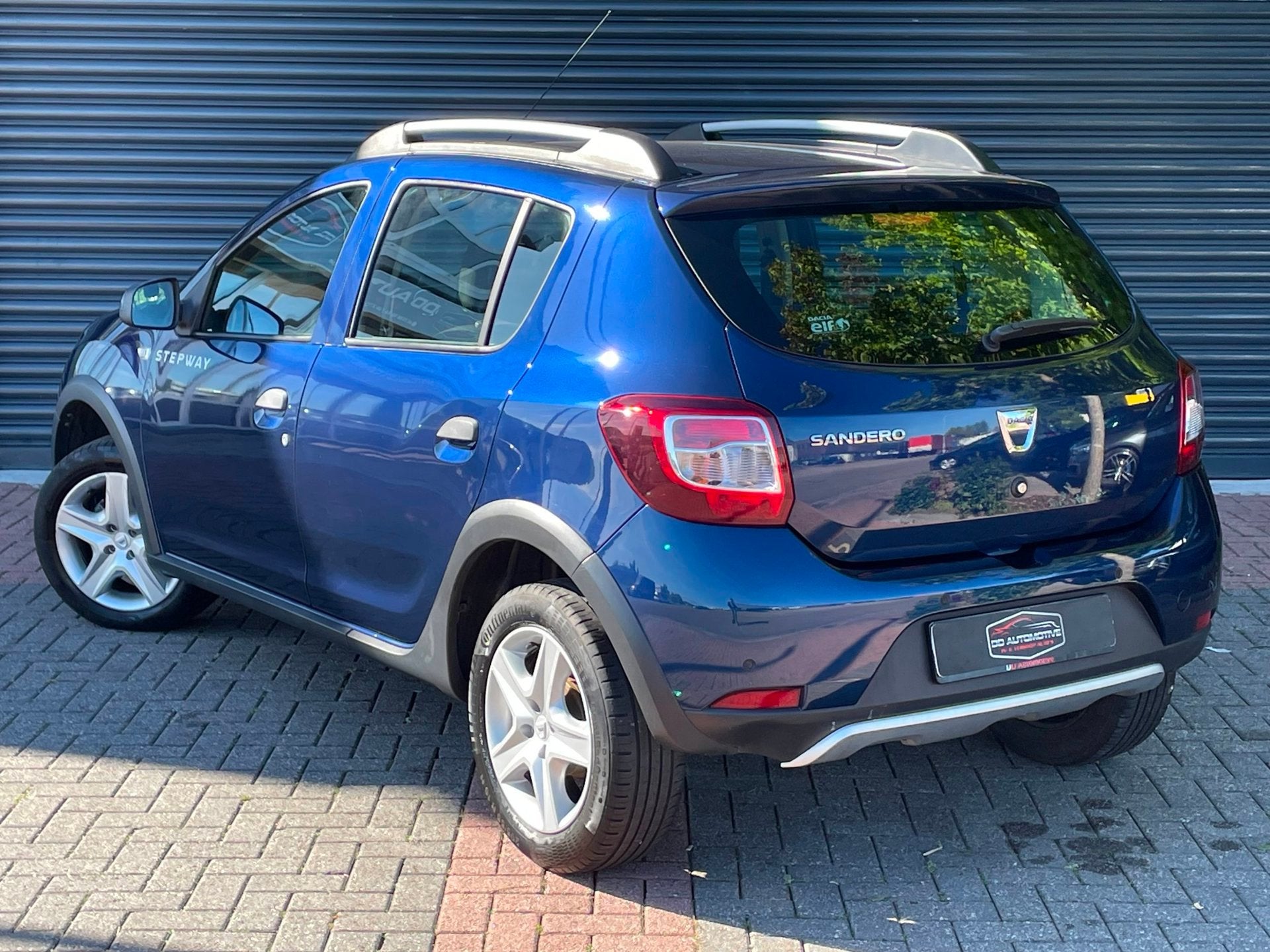 Dacia Sandero 0.9 TCe Easy-R Stepway Lauréate Automaat | Na, Auto's, 898 cc, Stof, Blauw, Origineel Nederlands