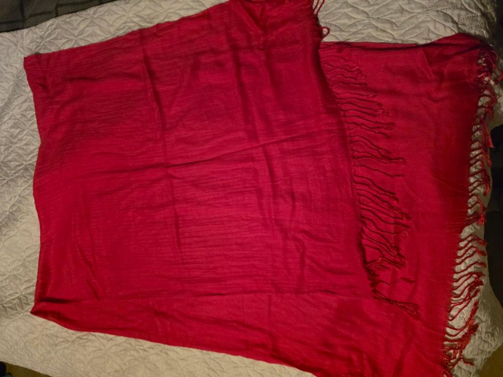 Sjaal fuchsia roze, Ophalen of Verzenden, Zo goed als nieuw, Maat 46/48 (XL) of groter, Sjaal