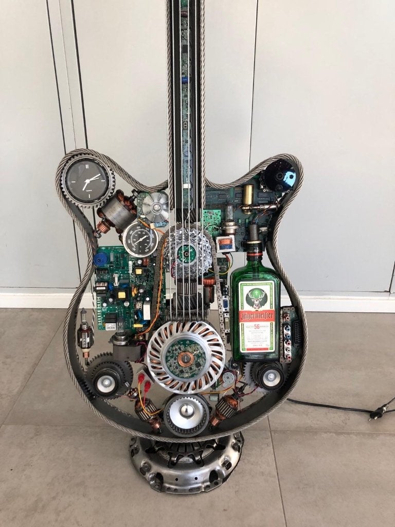 Scrap-art gitaar, Ophalen
