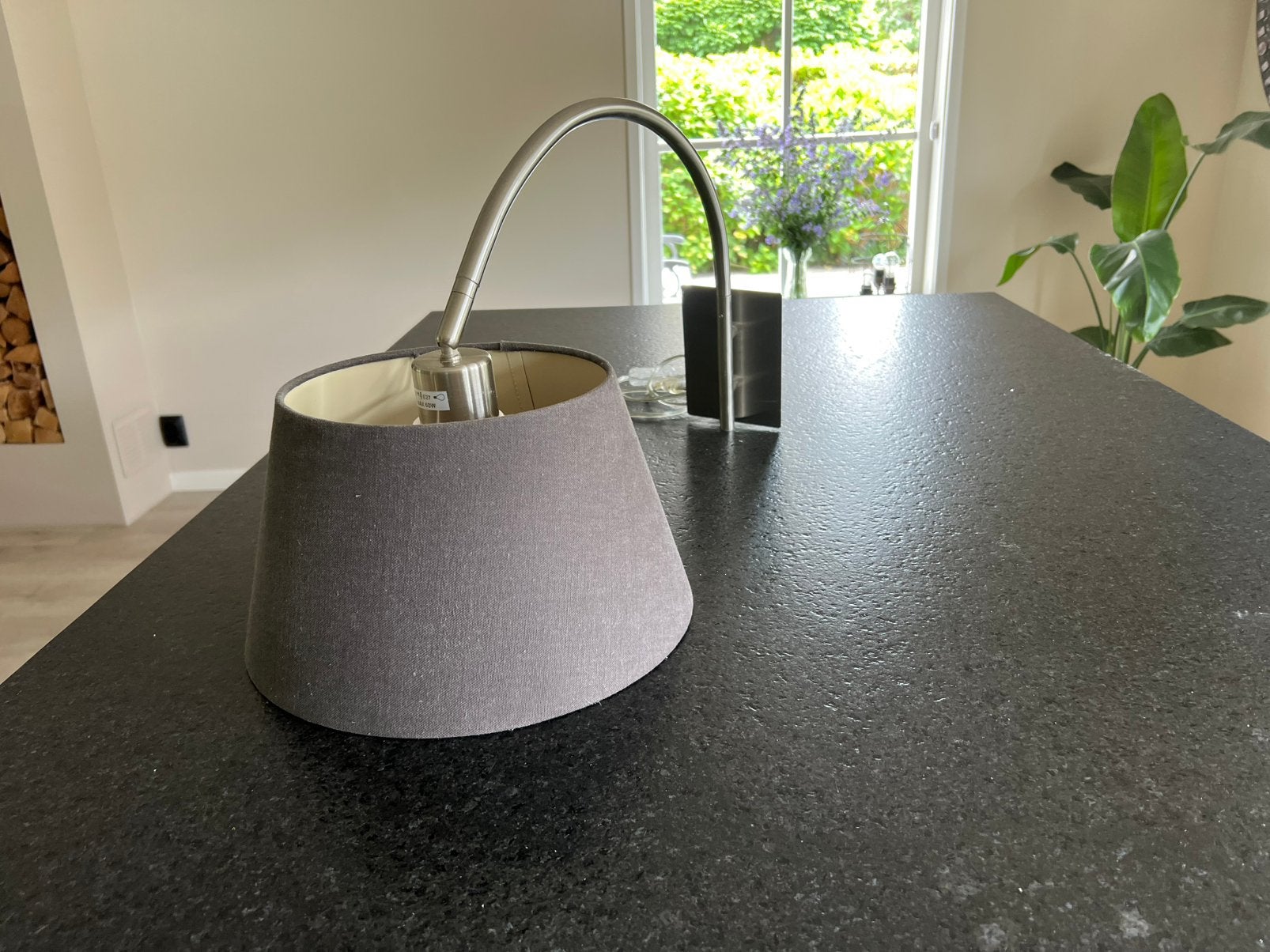 Wandlamp donkergrijze kap met beweegbare arm, Ophalen, Gebruikt, 50 cm of meer, Grijs