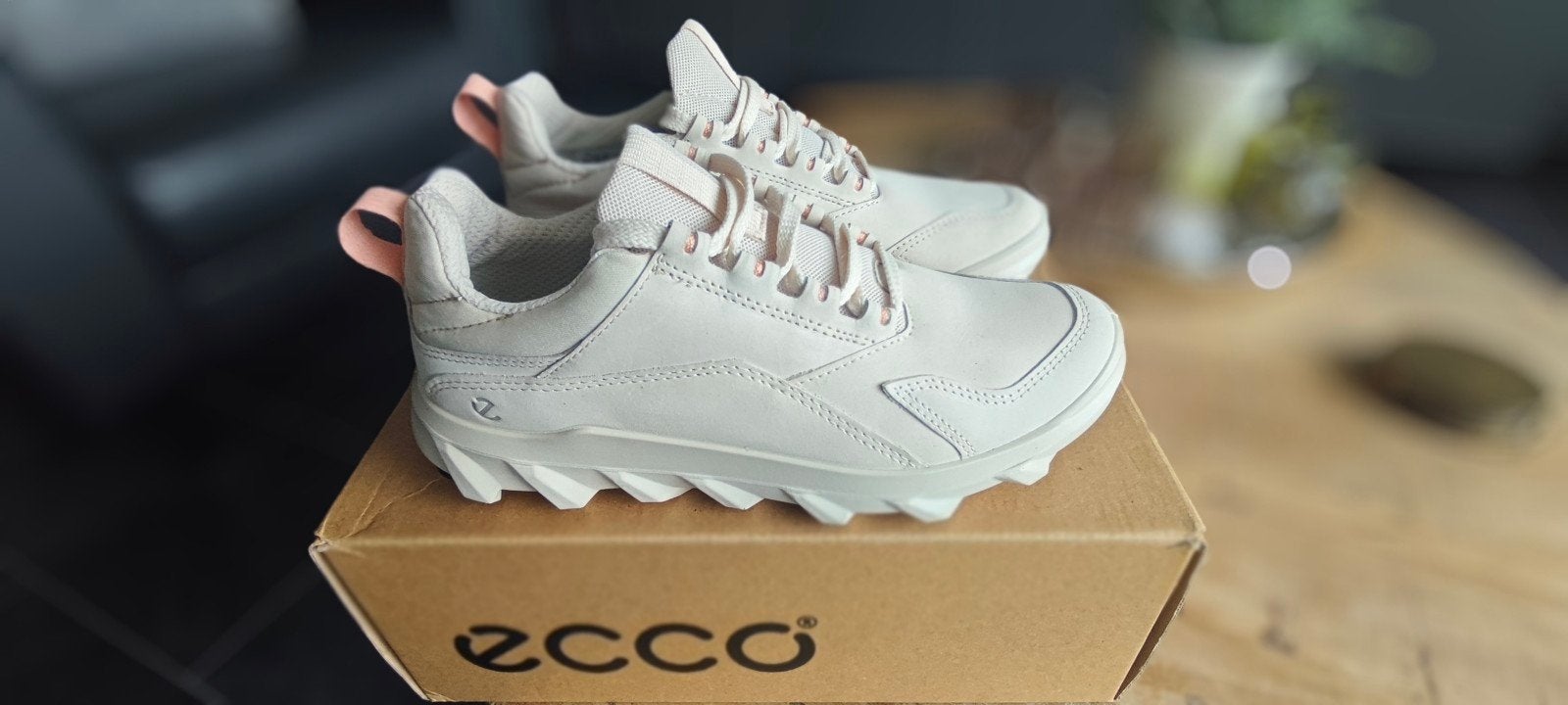 ECCO dames sneakers maat 37 nieuw in doos., Ecco, Beige, Nieuw, Ophalen of Verzenden
